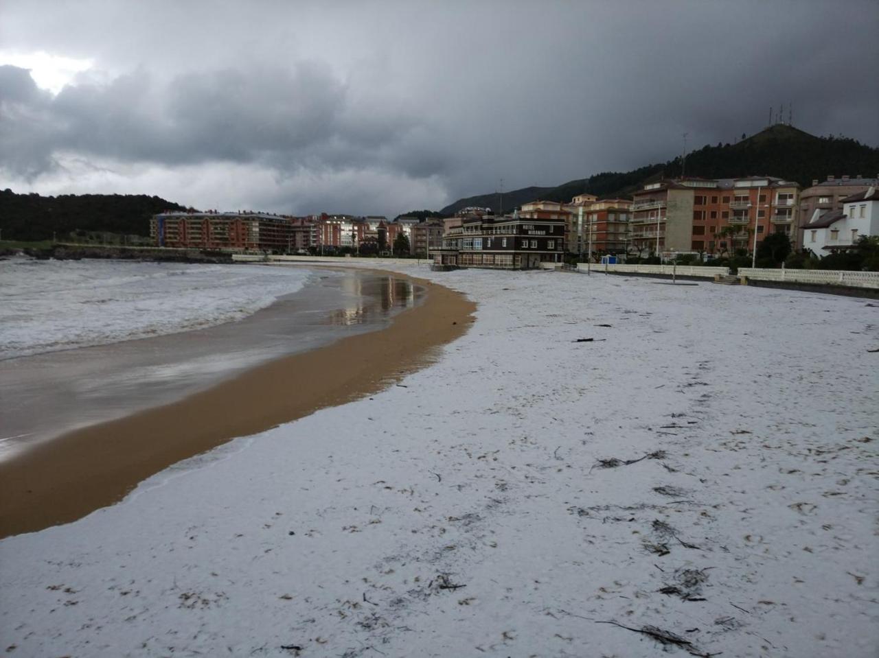 Pension La Mar Castro Urdiales Exterior photo